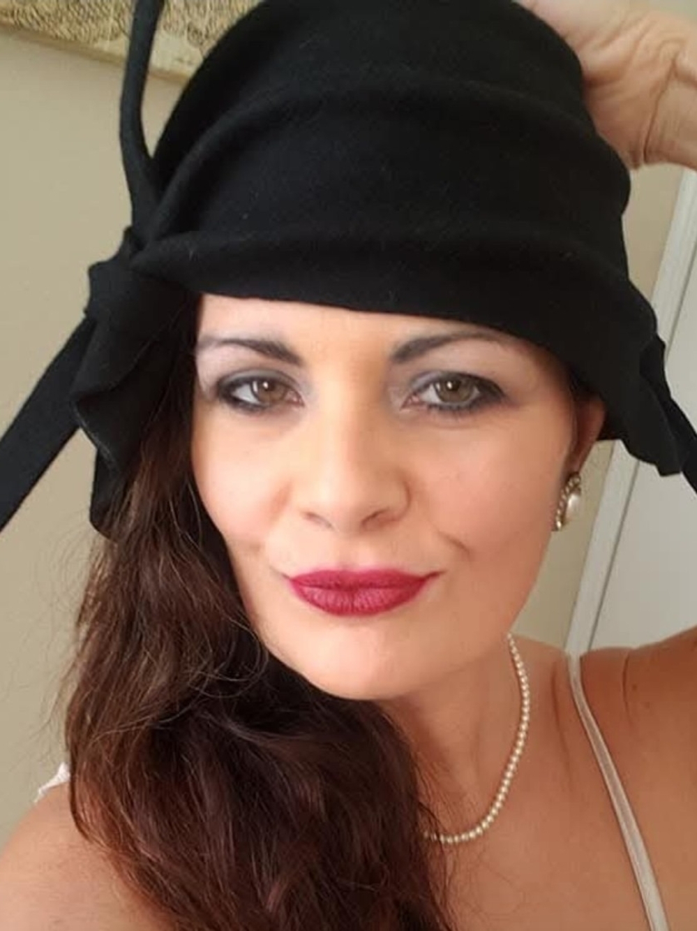 Women's Black Wool Cloche Hat with Decorative Bow